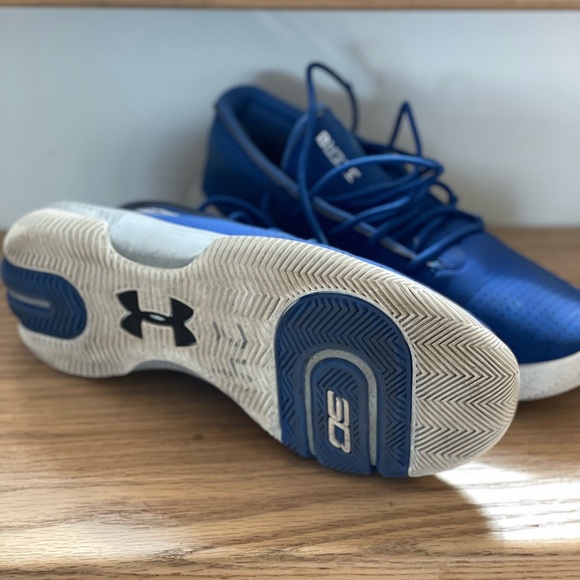 Under Armour Steph Curry Basketball shoes